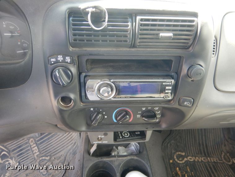 image for item FI9038 2001 Ford Ranger XLT  SuperCab pickup truck