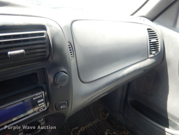 image for item FI9038 2001 Ford Ranger XLT  SuperCab pickup truck