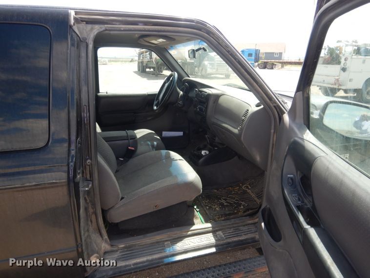 image for item FI9038 2001 Ford Ranger XLT  SuperCab pickup truck