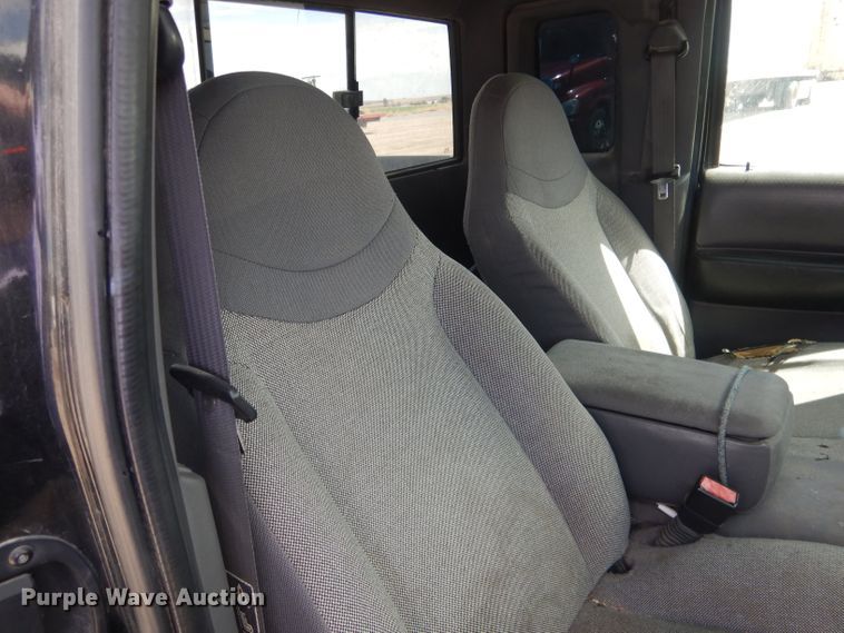 image for item FI9038 2001 Ford Ranger XLT  SuperCab pickup truck