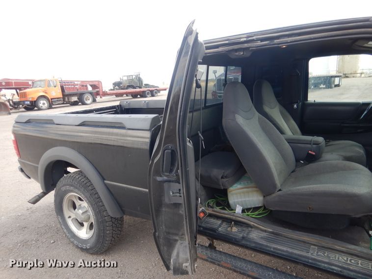 image for item FI9038 2001 Ford Ranger XLT  SuperCab pickup truck