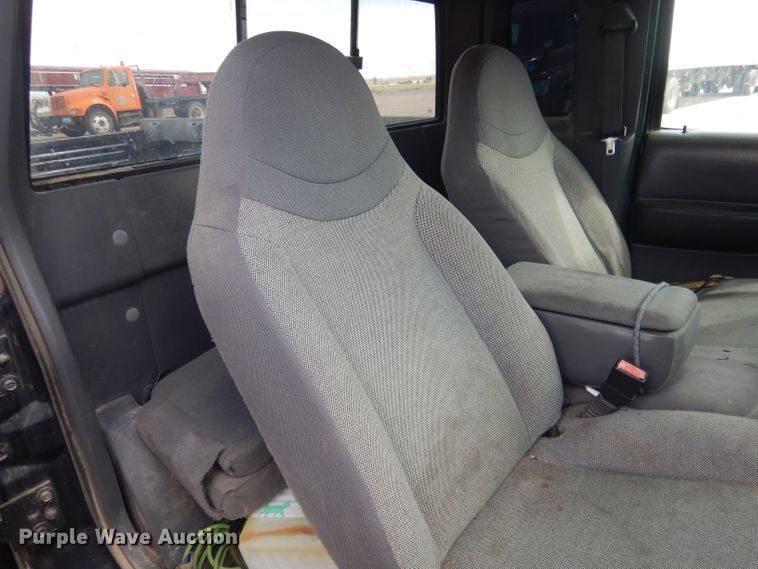 image for item FI9038 2001 Ford Ranger XLT  SuperCab pickup truck