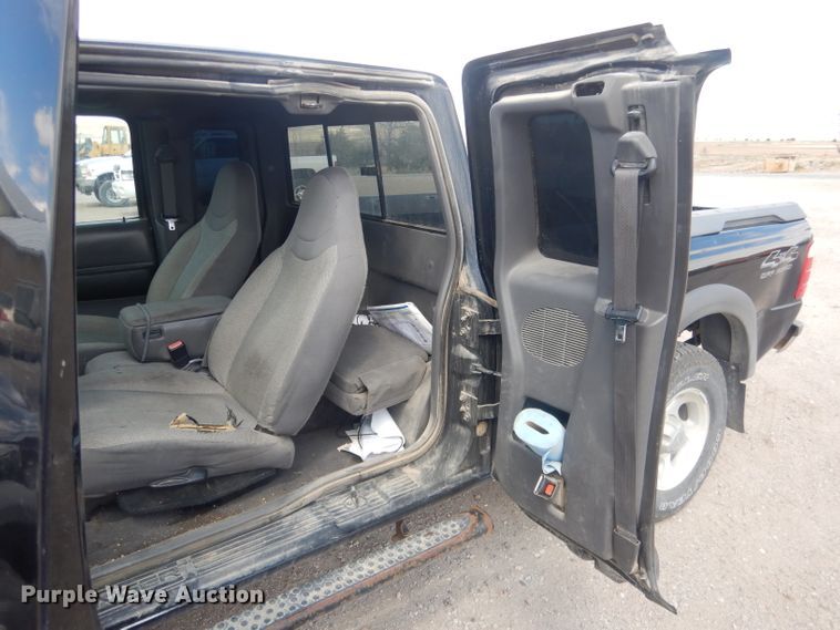 image for item FI9038 2001 Ford Ranger XLT  SuperCab pickup truck