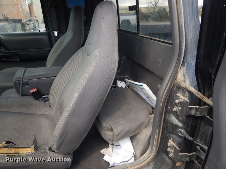 image for item FI9038 2001 Ford Ranger XLT  SuperCab pickup truck