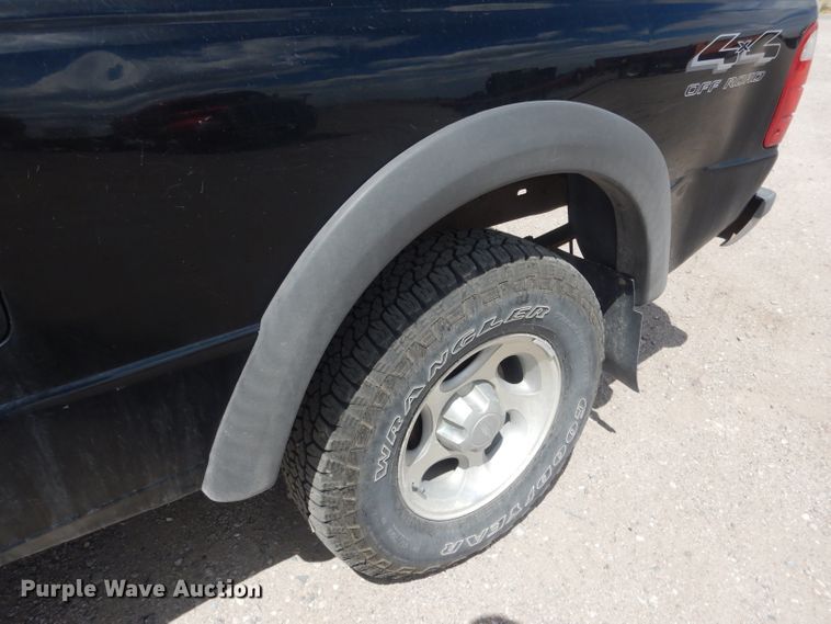 image for item FI9038 2001 Ford Ranger XLT  SuperCab pickup truck