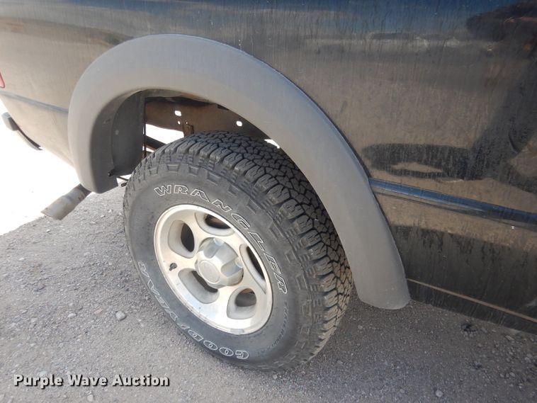 image for item FI9038 2001 Ford Ranger XLT  SuperCab pickup truck