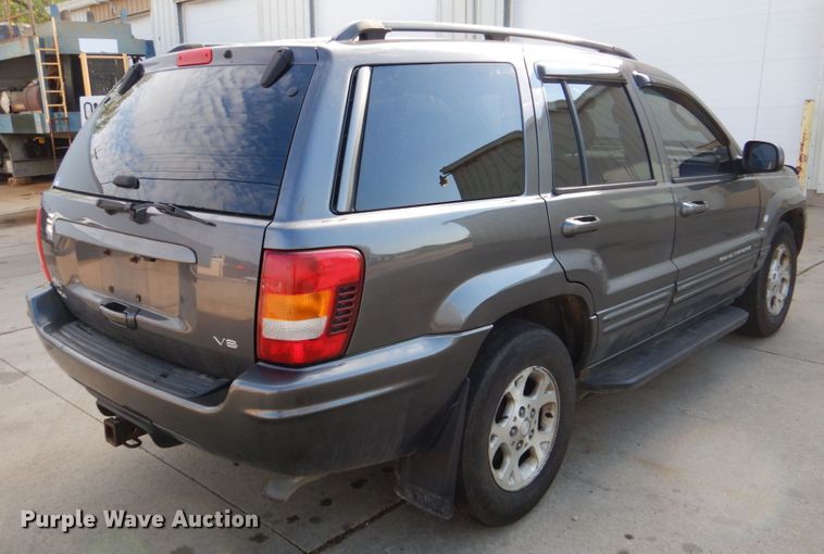 image for item FR9583 2004 Jeep Grand Cherokee  SUV