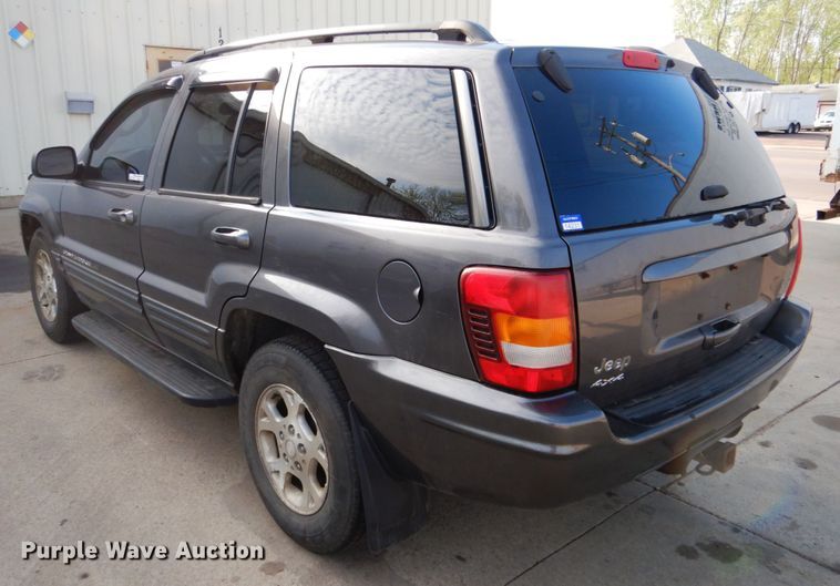 image for item FR9583 2004 Jeep Grand Cherokee  SUV