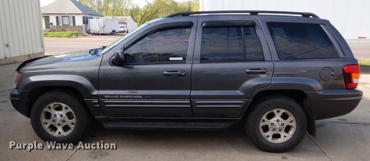 image for item FR9583 2004 Jeep Grand Cherokee  SUV