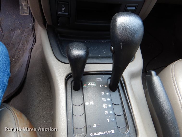 image for item FR9583 2004 Jeep Grand Cherokee  SUV