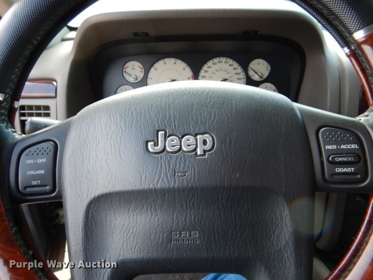 image for item FR9583 2004 Jeep Grand Cherokee  SUV