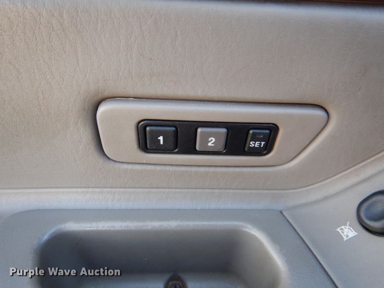 image for item FR9583 2004 Jeep Grand Cherokee  SUV