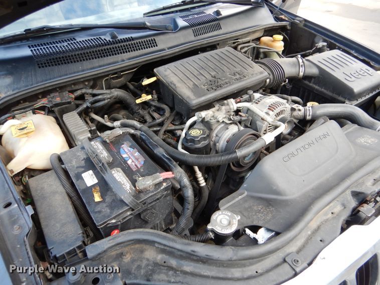 image for item FR9583 2004 Jeep Grand Cherokee  SUV