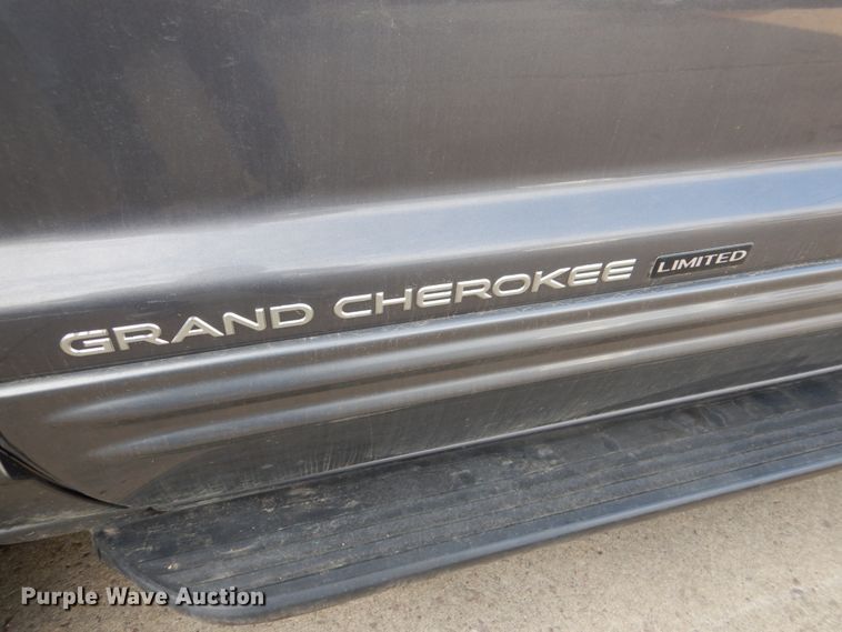 image for item FR9583 2004 Jeep Grand Cherokee  SUV