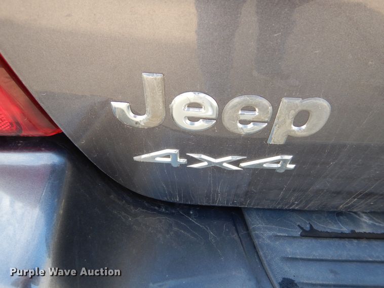image for item FR9583 2004 Jeep Grand Cherokee  SUV