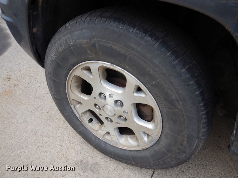 image for item FR9583 2004 Jeep Grand Cherokee  SUV