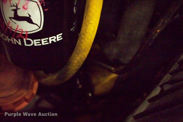 image for item FW9042 2013 John Deere 318D  skid steer loader