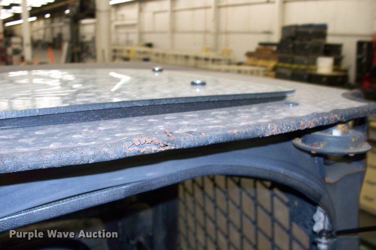 image for item FW9042 2013 John Deere 318D  skid steer loader