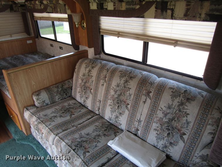 image for item GC9889 2001 Landau  RV