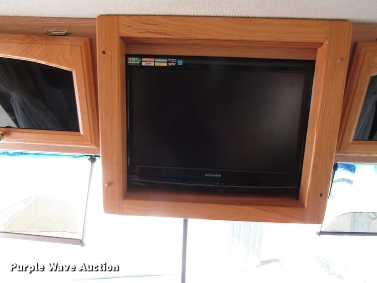 image for item GC9889 2001 Landau  RV