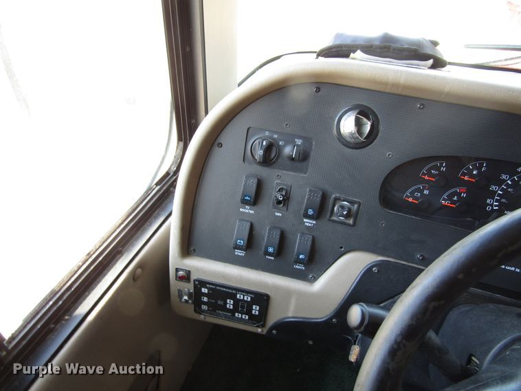 image for item GC9889 2001 Landau  RV