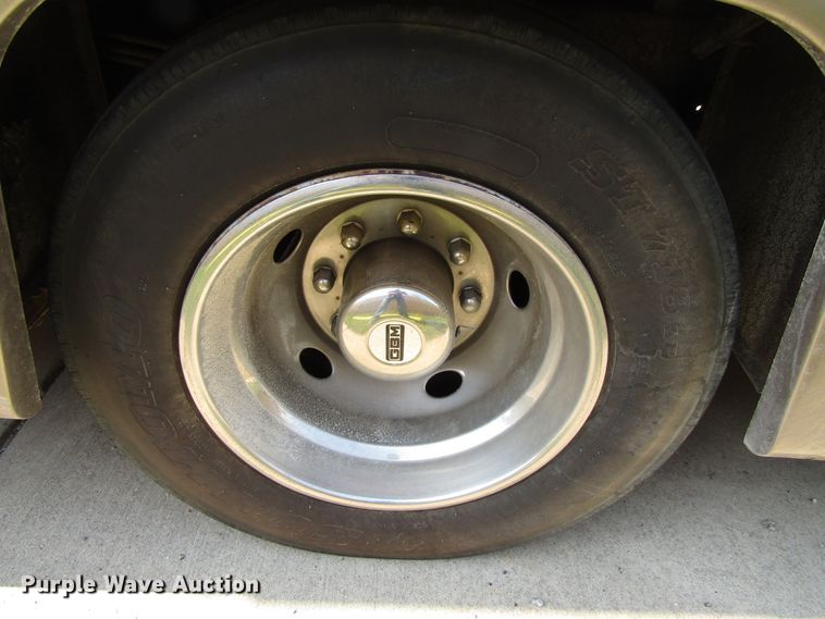 image for item GC9889 2001 Landau  RV