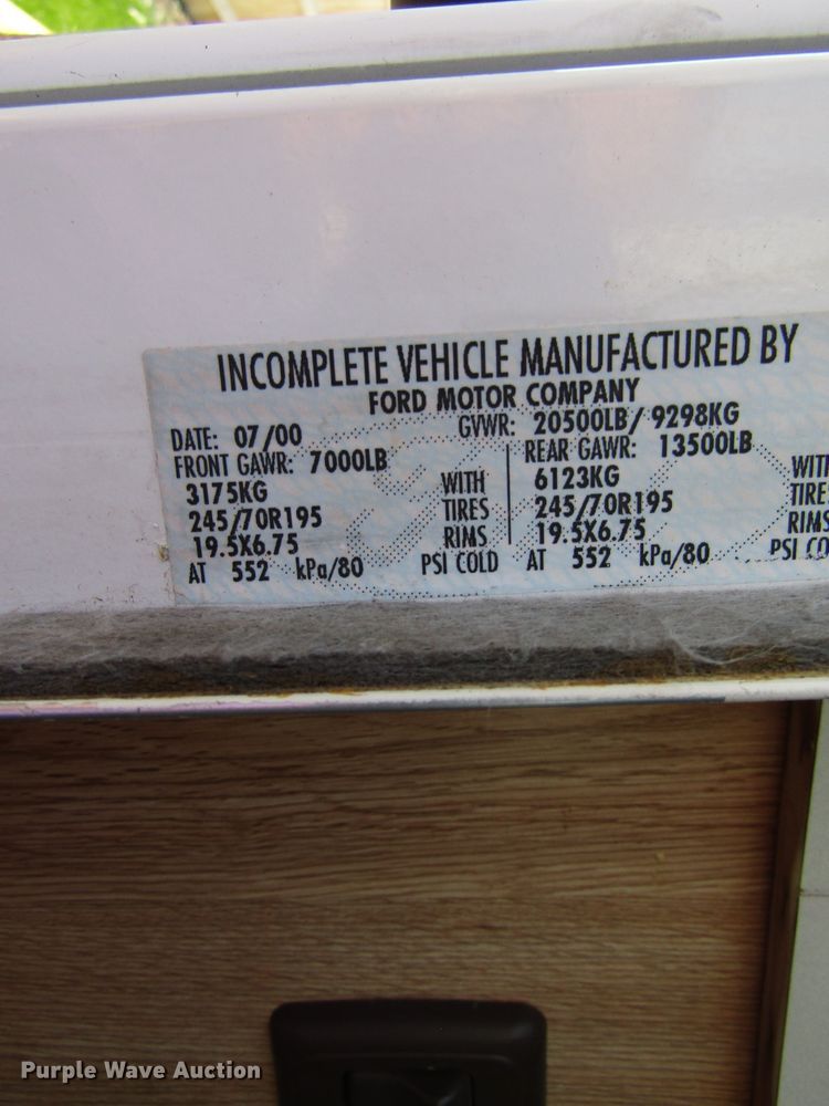 image for item GC9889 2001 Landau  RV