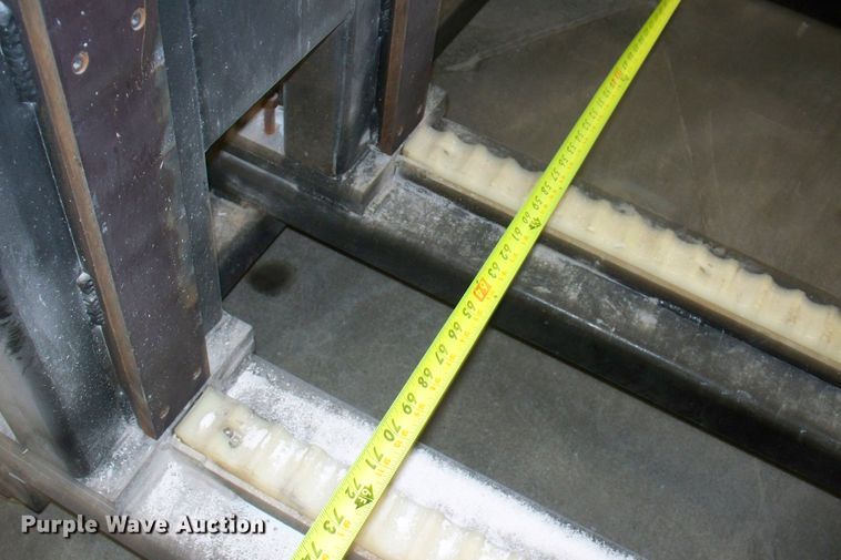 image for item GQ9570 (3) light bulb racks