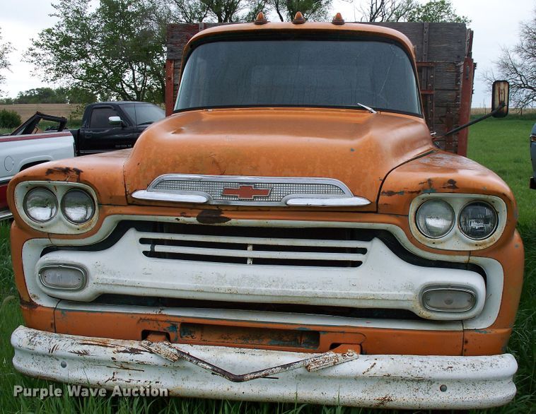 image for item GQ9594 1959 Chevrolet Viking 60  grain truck