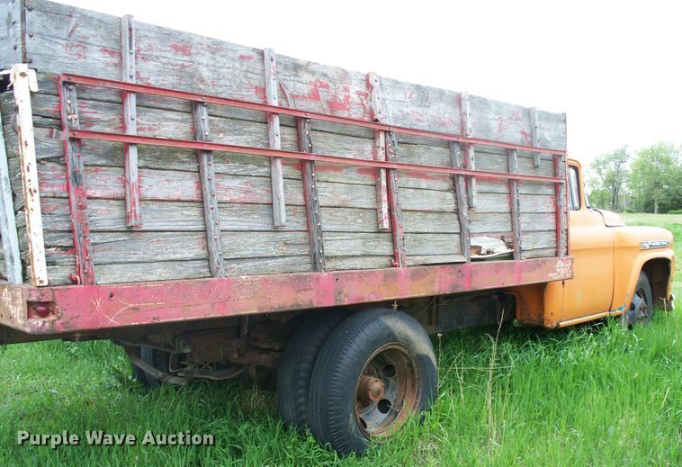 image for item GQ9594 1959 Chevrolet Viking 60  grain truck