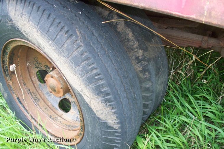 image for item GQ9594 1959 Chevrolet Viking 60  grain truck