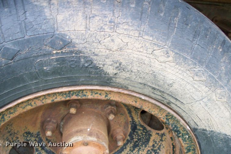 image for item GQ9594 1959 Chevrolet Viking 60  grain truck