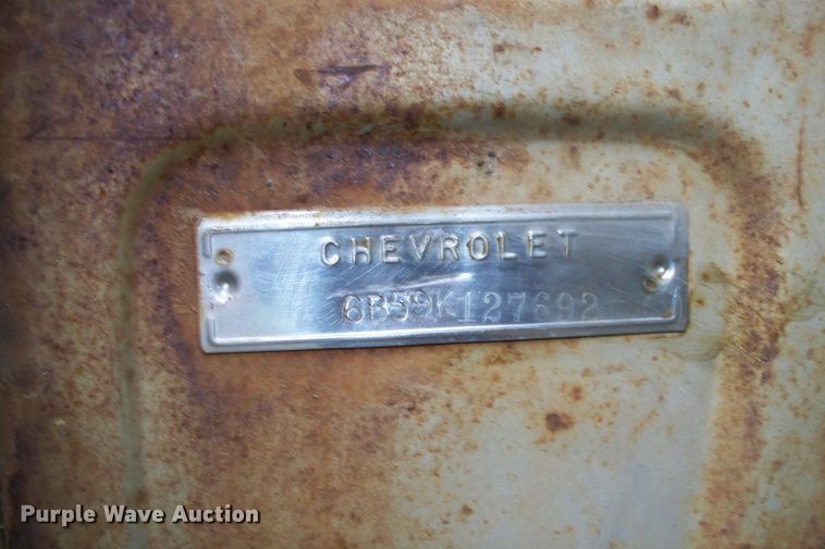 image for item GQ9594 1959 Chevrolet Viking 60  grain truck