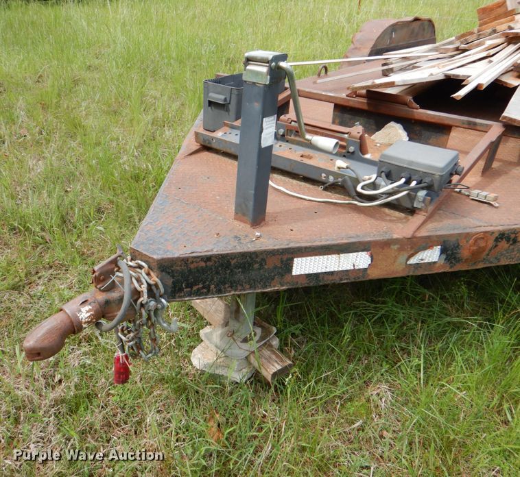 image for item HC9264 2002  shop built utility trailer