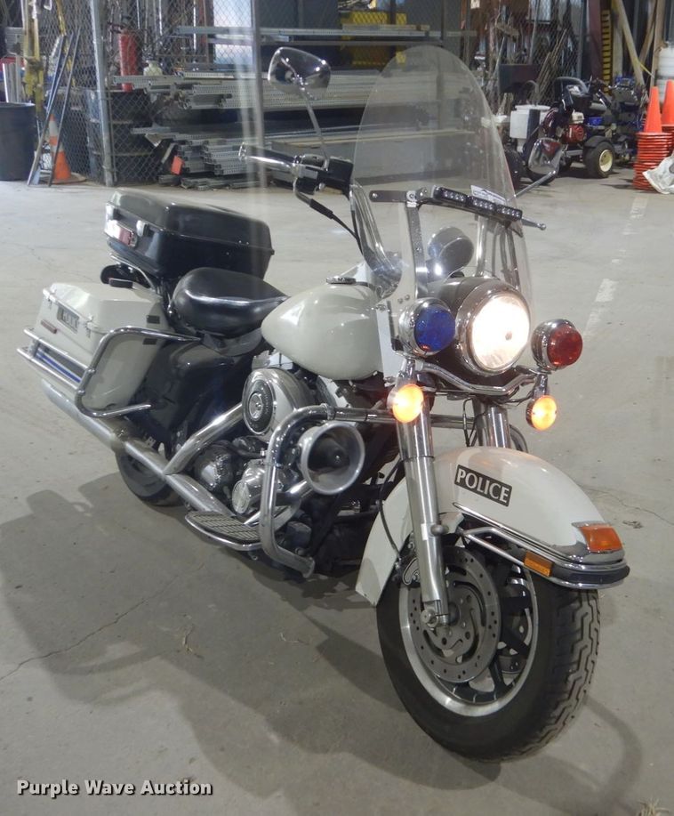 image for item HE9703 2005 Harley Davidson Road King Police motorcycle