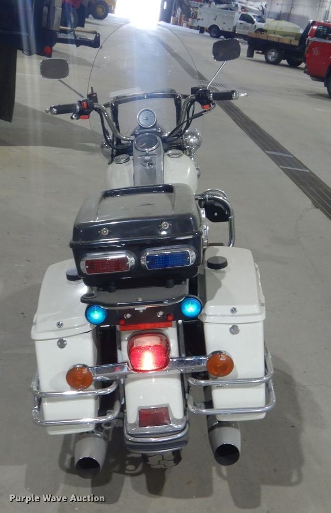 image for item HE9703 2005 Harley Davidson Road King Police motorcycle