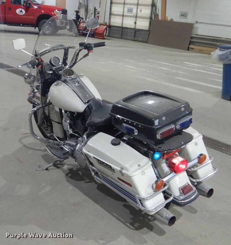 image for item HE9703 2005 Harley Davidson Road King Police motorcycle
