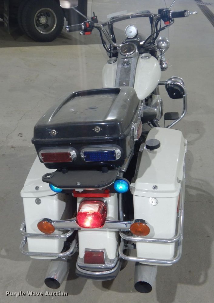 image for item HE9703 2005 Harley Davidson Road King Police motorcycle