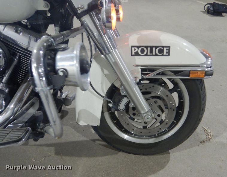 image for item HE9703 2005 Harley Davidson Road King Police motorcycle