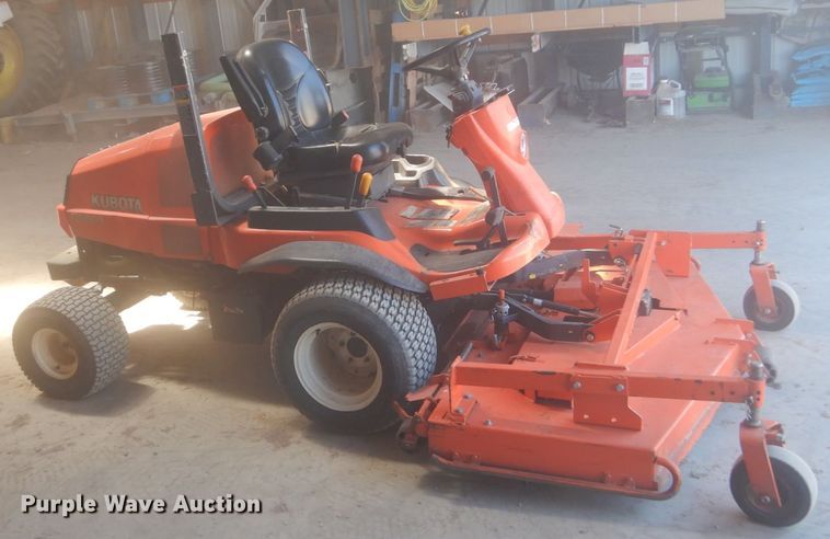 image for item HE9706 Kubota F2880  lawn mower