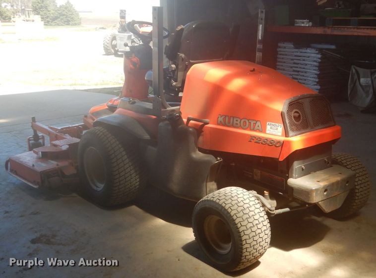 image for item HE9706 Kubota F2880  lawn mower