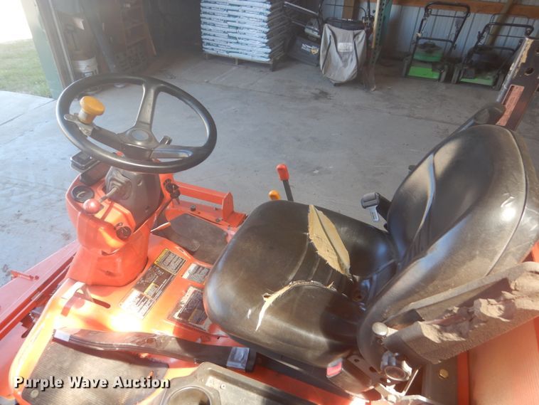 image for item HE9706 Kubota F2880  lawn mower