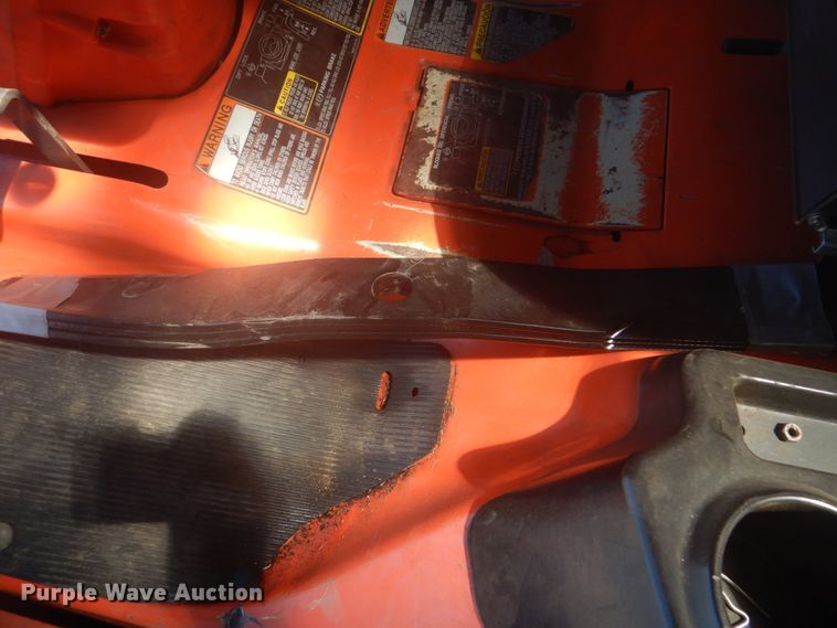 image for item HE9706 Kubota F2880  lawn mower