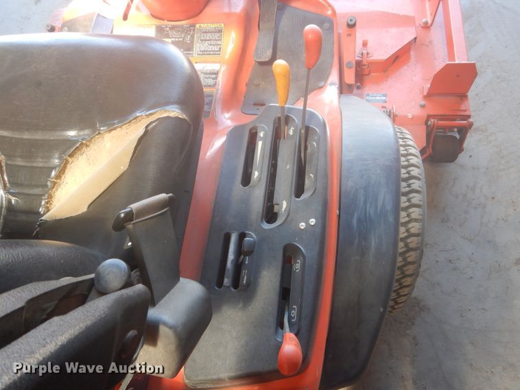 image for item HE9706 Kubota F2880  lawn mower