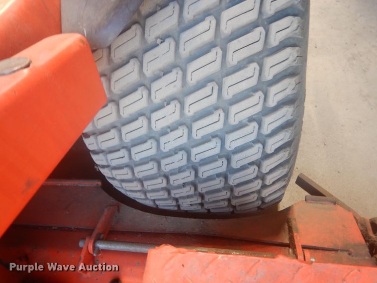 image for item HE9706 Kubota F2880  lawn mower