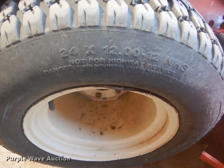 image for item HE9706 Kubota F2880  lawn mower