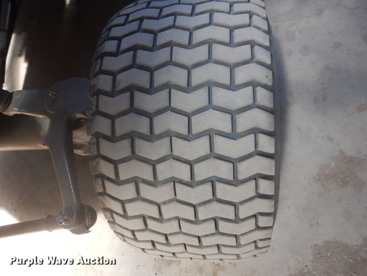 image for item HE9706 Kubota F2880  lawn mower