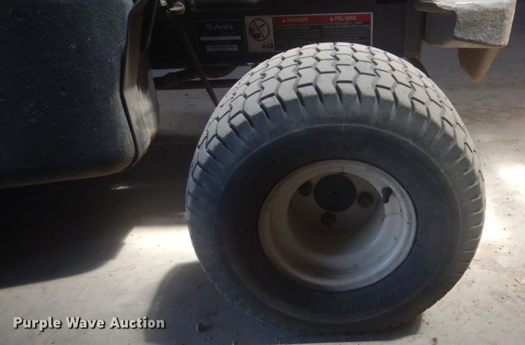 image for item HE9706 Kubota F2880  lawn mower