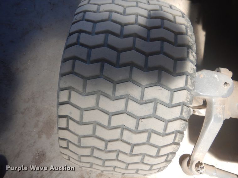 image for item HE9706 Kubota F2880  lawn mower