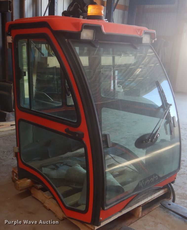 image for item HE9706 Kubota F2880  lawn mower